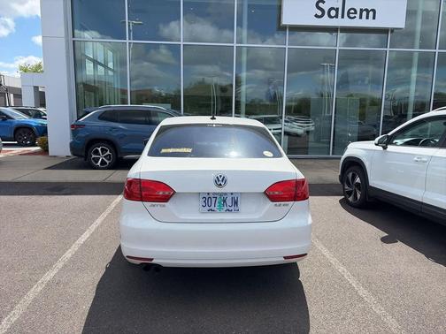 Candy White 2013 Volkswagen Jetta SE