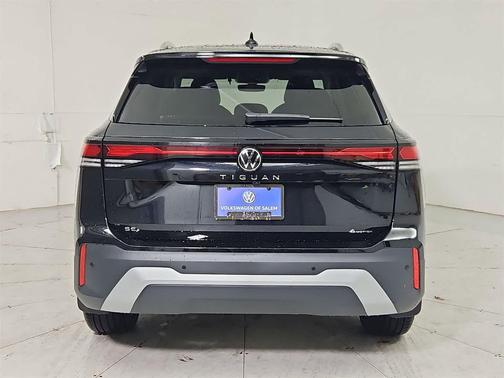2025 Volkswagen Tiguan 2.0T SE 4MOTION