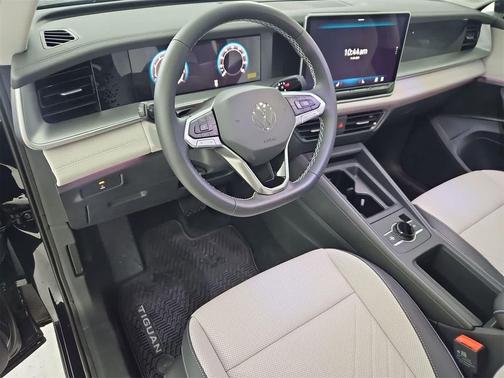 2025 Volkswagen Tiguan 2.0T SE 4MOTION