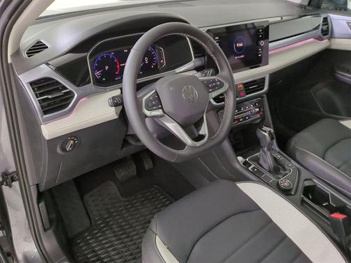 2025 Volkswagen Taos 1.5T SEL