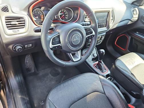 Granite Crystal Metallic Clearcoat 2021 Jeep Compass Trailhawk