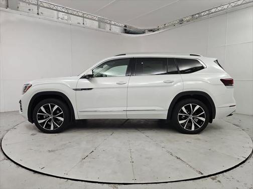 2025 Volkswagen Atlas 2.0T SEL Premium R-Line 4MOTION