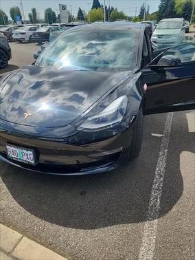 2022 Tesla Model 3 Standard Range
