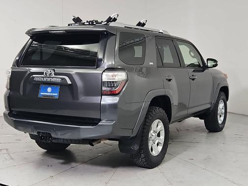 Magnetic Gray Metallic 2018 Toyota 4Runner SR5 Premium