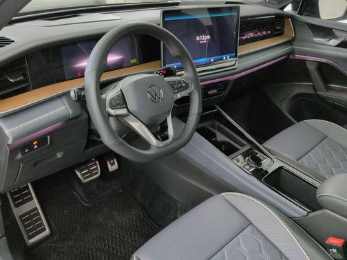 2026 Volkswagen Tiguan 2.0T SEL R-Line 4MOTION