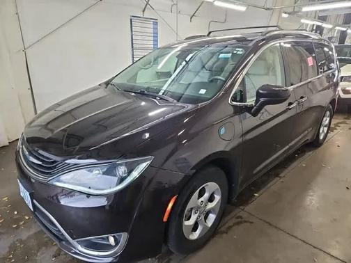 2018 Chrysler Pacifica Hybrid Touring Plus