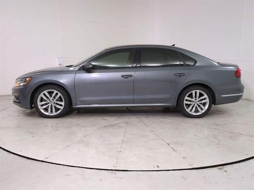 2019 Volkswagen Passat 2.0T Wolfsburg Edition