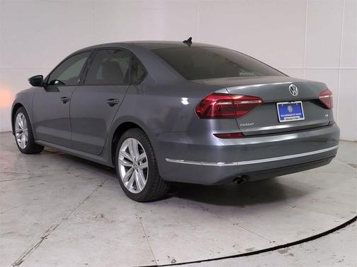 2019 Volkswagen Passat 2.0T Wolfsburg Edition
