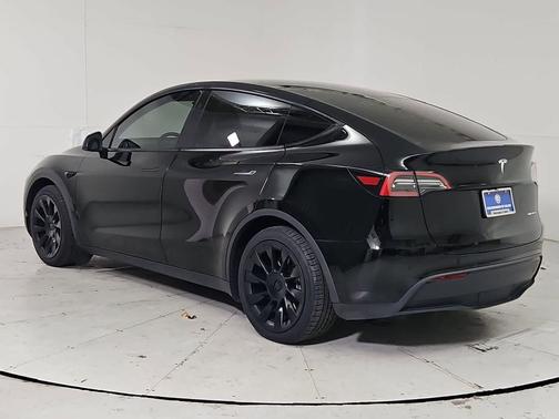 2024 Tesla Model Y Long Range Dual Motor All-Wheel Drive