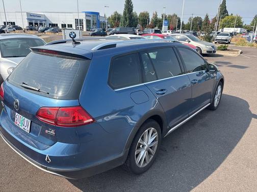 2017 Volkswagen Golf Alltrack TSI SE