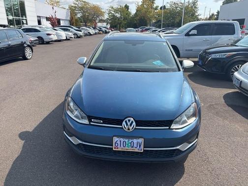 2017 Volkswagen Golf Alltrack TSI SE