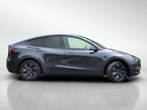 2025 Tesla Model Y Long Range Dual Motor All-Wheel Drive