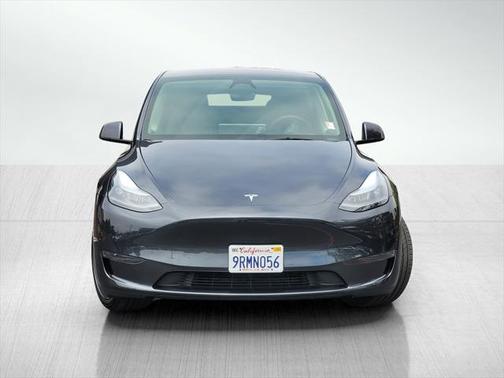 2025 Tesla Model Y Long Range Dual Motor All-Wheel Drive