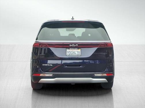 2023 Kia Carnival LX