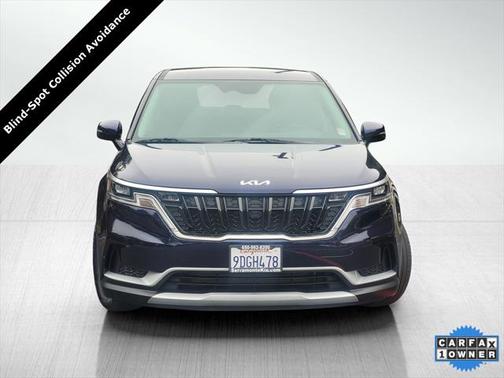 2023 Kia Carnival LX