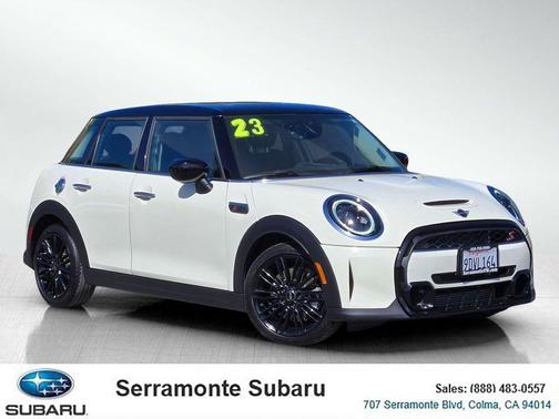 Pepper White 2023 MINI Hardtop Cooper S