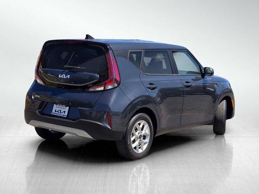 Gravity Gray 2023 Kia Soul LX