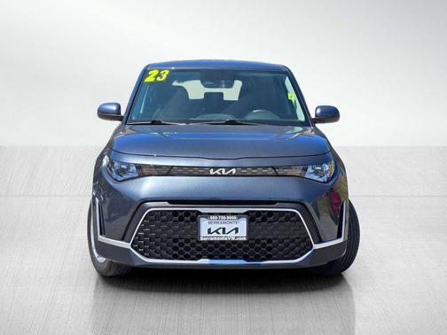 Gravity Gray 2023 Kia Soul LX