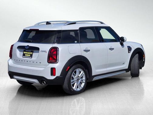 Nanuq White Metallic 2024 MINI Countryman Cooper S ALL4
