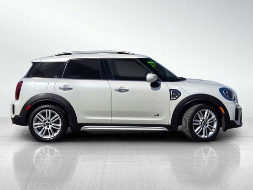 Nanuq White Metallic 2024 MINI Countryman Cooper S ALL4
