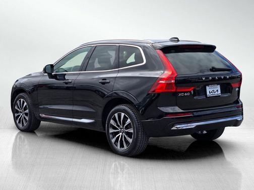 Onyx Black Metallic 2023 Volvo XC60 B5 Plus Bright Theme