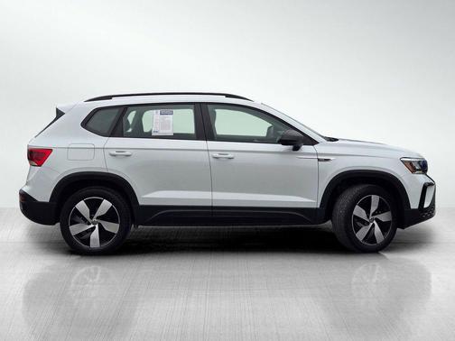 Pure White 2023 Volkswagen Taos 1.5T S