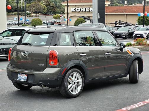 2012 MINI Cooper Countryman Base