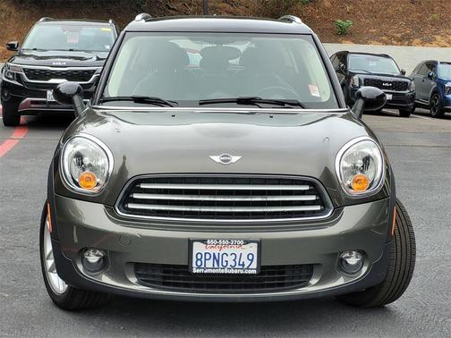 2012 MINI Cooper Countryman Base