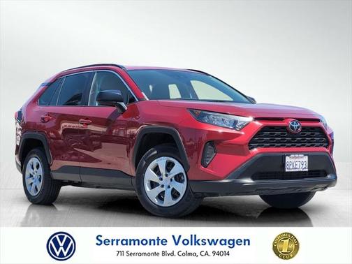 2020 Toyota RAV4 LE