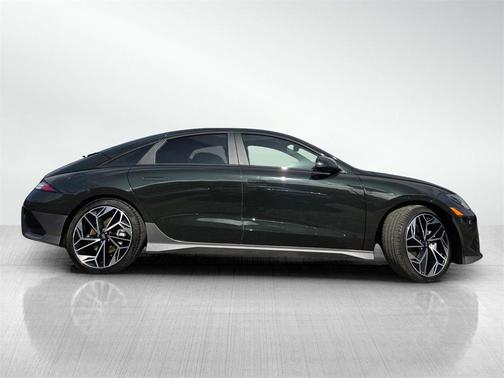 2023 Hyundai IONIQ 6 SEL
