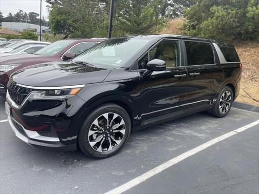 2024 Kia Carnival EX