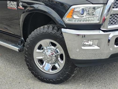 2018 RAM 2500 Laramie Crew Cab 4x4 6'4' Box