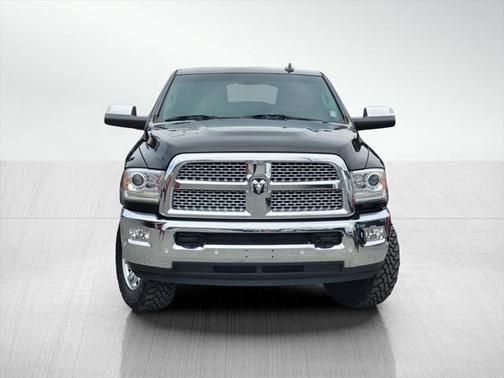 2018 RAM 2500 Laramie Crew Cab 4x4 6'4' Box