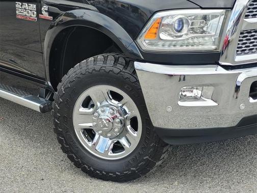 2018 RAM 2500 Laramie Crew Cab 4x4 6'4' Box