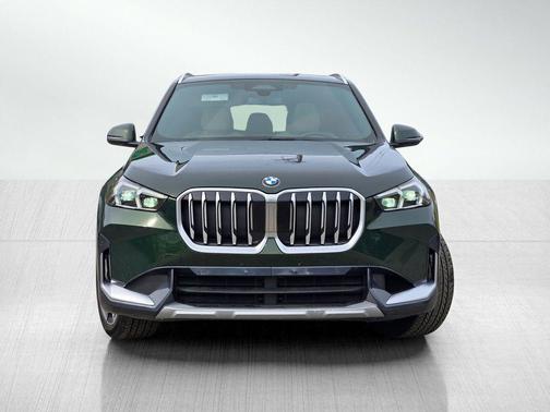 San Remo Green Metallic 2025 BMW X1 xDrive28i