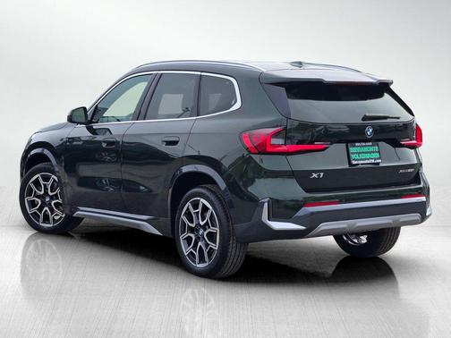 San Remo Green Metallic 2025 BMW X1 xDrive28i