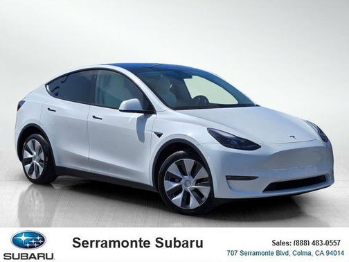 Pearl White Multi-Coat 2023 Tesla Model Y Long Range Dual Motor All-Wheel Drive