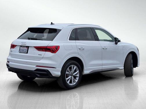 2021 Audi Q3 45 S line Premium