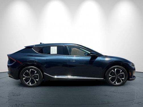 Gravity Blue 2023 Kia EV6 Wind
