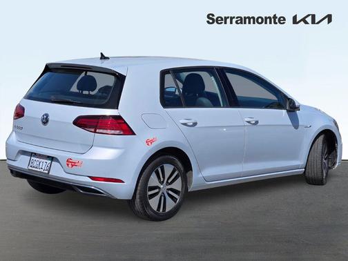 White Silver 2017 Volkswagen e-Golf SE