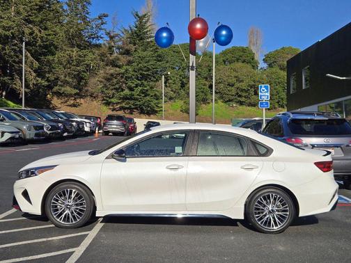 2023 Kia Forte GT-Line