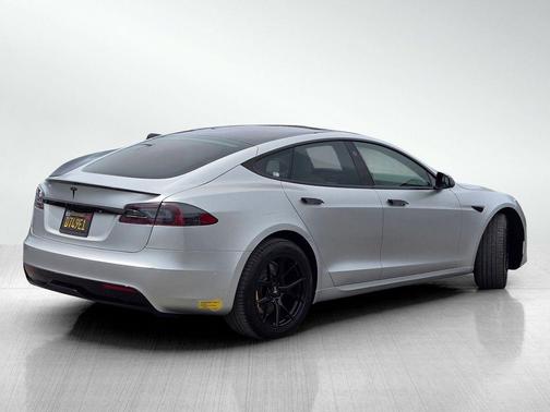 Midnight Silver Metallic 2022 Tesla Model S Plaid
