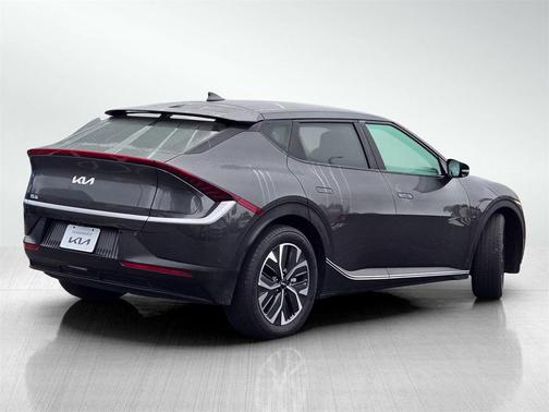 2023 Kia EV6 Light