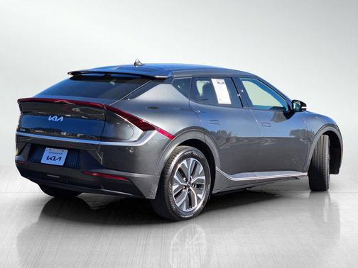 2023 Kia EV6 Light