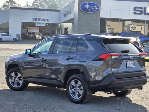 2022 Toyota RAV4 Hybrid LE