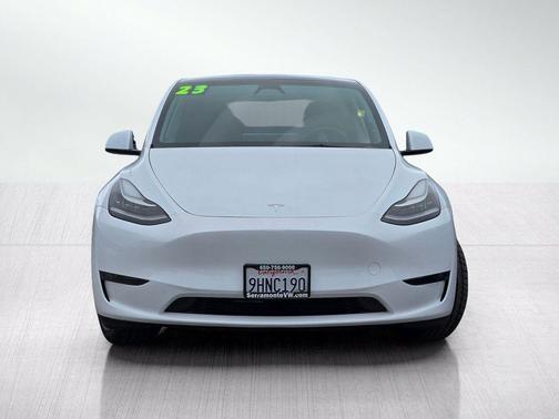 Pearl White Multi-Coat 2023 Tesla Model Y Long Range Dual Motor All-Wheel Drive