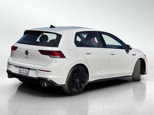 2022 Volkswagen Golf GTI 2.0T SE DSG