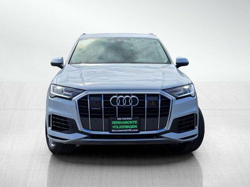 Glacier White Metallic 2022 Audi Q7 55 Premium Plus