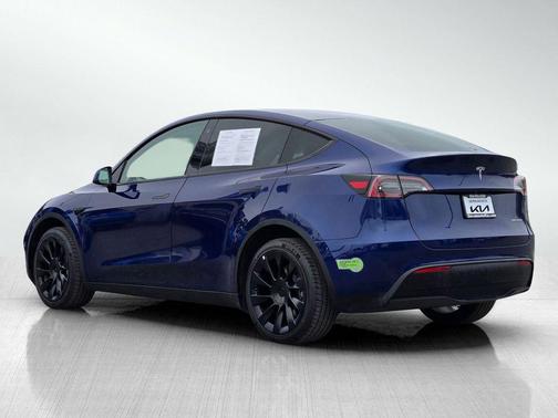 Deep Blue Metallic 2023 Tesla Model Y Long Range Dual Motor All-Wheel Drive