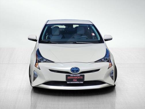 2016 Toyota Prius Four Touring